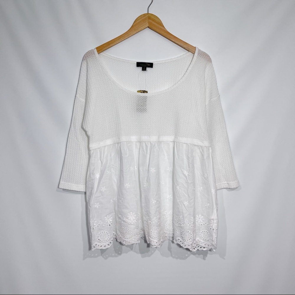 NWT- Suzanne Betro White Lace Trim Top